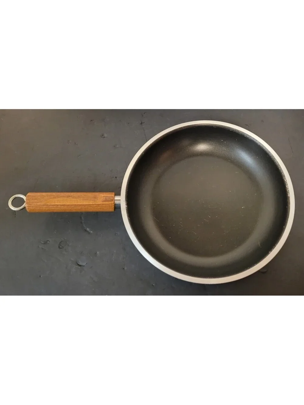 Mirro item being